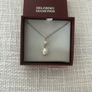 HELZBERG DIAMONDS Sterling Silver pendant necklace